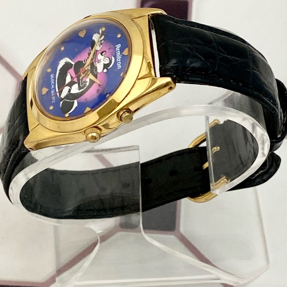 Vintage Armitron x Looney Tunes Pepe Le Pew Musical Watch “…Mood for Love” 🎵 - Picture 8 of 17
